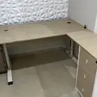 مكتبه