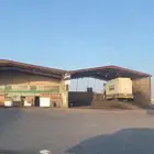 بنشر ومغسلة تريلات للتقبيل