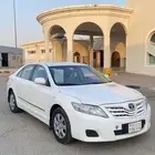 كامري 2010 قير عادي ابيض عداد 340 الف