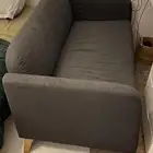 كنب استرخاء يكفي لشخصين