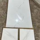 طاولة رخام
