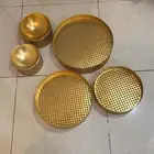 صحون لعددت استخدمات نظيفة جدا