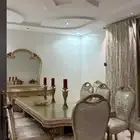 غرفة طعام كلاسيكية للبيع
