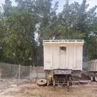 صندوق قلاب نظيف 20متر البيع 13