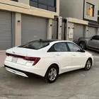 اكسنت 2024 سقف اسود