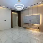 ملحق للبيع جديد 5 غرف وصاله حي الصفا ومصعد راكب ومطبخ جاهز