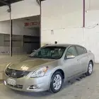 للبيع التيما 2010 نضيفه