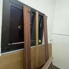 سرير خشبي