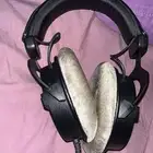 للييع سماعات مستعجل قابل التفاوض شي بسيط