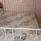 سرير ايكيا نفر ونص مع مرتبه بيع مستعجل