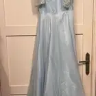فستان لبسه لمدة 6 ساعات