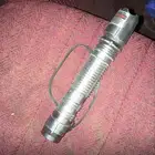 ليزر اخضر خربنا فيه زر التشغيل ويباله حجر