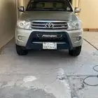 فورشنر 2009 سته سرندل اللون فضي