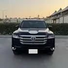 لاندكروزر L4 2023 اسود للبيع