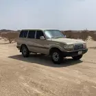 للبيع صالون تيوتا