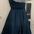 فستان للبيع