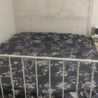 سرير وثلاجه
