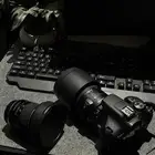 كاميرا canon 2000d مع عدسة مجانا