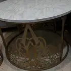 طاولة للبيع