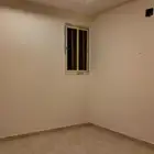 شقه للايجار اربع غرف وسطح خاص ومطبخ راكب