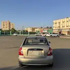 اكسنت 2009 مرشوش علشان البودي مبهت قبل