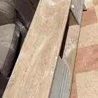 طاولة تلفزيون نظيفه