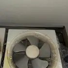 للبيع عدد 2 شفاط من نوع اصلي (KDK)