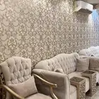 كنب و طاولات مستخدم نضيف