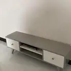 طاوله تلفزيونية
