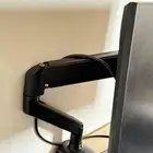 شاشة اسوس قيمنق 240 hz معها ستاند شاشة