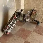 سكوتر كهربائي تقريبا مخزن ما يحتاج شي معه مفتحه وبدون شاحن