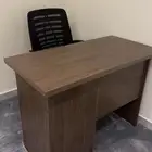 مكتب وكرسي نظيف للبيع
