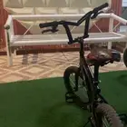 ثلاث سياكل الكبير بس يحتاج كفرات السود جدد لهن عندي 4 شهور