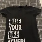 تيشيرت اسود مستعمل مقاس M