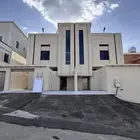 للبيع روف علوى مع ملحق موقع متميز من 650 الف
