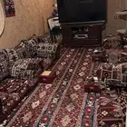 اثاث ملحق صغير للبيع كامل تلفزيون مكيف والاثاث مجلس عربي