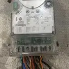 عداد كهربائي تجاري نظيف