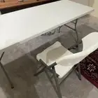 طاوله و كرسي