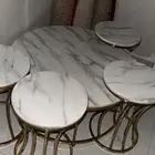 طاوله كبيره مع الخدمه