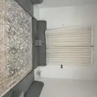 كنب ارضي للبيع مع طاولات الزوايا والستاره 400