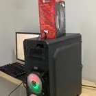 بس سي قيمنق مع اغراضه