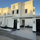 للبيع فيلا دورين وملحق بضيافه خارجيه شمال خميس مشيط