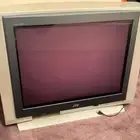 تلفزيون jVC كبير وثقيل جدا
