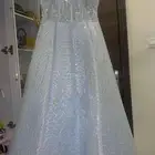 فستان فخم اخذته ومالبسته الا مره مقاس مديم