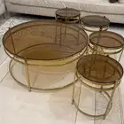 طاولة مع اربع خدمة لون القزاز عسلي بذهبي استيل شبة جديدة