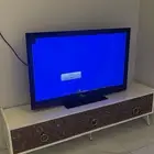 تلفزيون ومكتبه للبيع