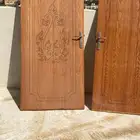 باب غرفة نوم وباب دورة مياه شبه جديده طب