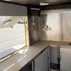 فود ترك للايجار