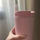 مق الوعي. كوب. هاف مليون اللون الجديد. وردي