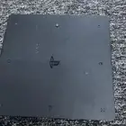 سوني فور مستخدم نضيف